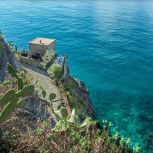 la-casa-del-doganiere.hotelitalianriviera.com/